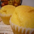 moisturelove2000's cooksnap of when they made 香ばしい＊コーンミールマフィン.