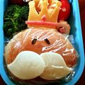 サクマナ's cooksnap of when they made ロールパンで王様なめこ　キャラ弁.