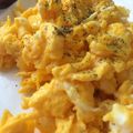 ぢぇいぢぇ's cooksnap of when they made レンジで簡単チーズスクランブルエッグ♪.