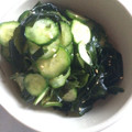maioki's cooksnap of when they made きゅうりとわかめの酢の物.