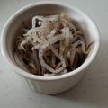 ☆佳恵☆'s cooksnap of when they made チョー簡単ズボラ！ モヤシのゆかり和え.