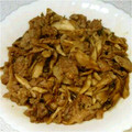 kunpuu's cooksnap of when they made 舞茸と豚肉で☆塩麹の生姜焼き☆.