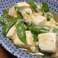 YUKIKI☆'s cooksnap of when they made 簡単☆絹さやと豆腐の塩麹卵とじ.