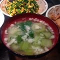 まっきー♪３７'s cooksnap of when they made 青梗菜と天かすのお味噌汁.