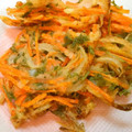 おすしさん♡'s cooksnap of when they made 葉付き人参のかき揚げ.