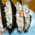 ほたて漁師のオッカー's cooksnap of when they made 簡単 鮭と大葉のおむすびサンド.