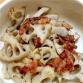 hijilas's cooksnap of when they made 簡単！蓮根とベーコンの塩炒め.