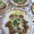 春小町's cooksnap of when they made ❤簡単おつまみ❤餃子の皮ｄｅ納豆ピザ.