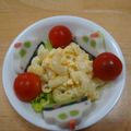 よしぷち's cooksnap of when they made 簡単トミカかまぼこのせ卵マカロニサラダ.