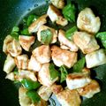 タロゥ★'s cooksnap of when they made 鶏胸肉の簡単しょうが焼き.
