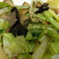 うに大福's cooksnap of when they made 焦がしきのこと春キャベツ炒め.