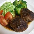 kisaragicats's cooksnap of when they made うまいっ！粗挽きステーキ☆にんにく風味.
