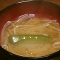 ぽんずー's cooksnap of when they made きぬさやともやしのみそ汁.