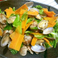 新妻BECHI's cooksnap of when they made あさりと春野菜の酒蒸し.