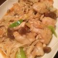 くん55's cooksnap of when they made やわらか〜い♡鶏胸肉ときのこのピリ辛炒め.