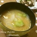 ともまき０３１３'s cooksnap of when they made ブロッコリー茎と新玉ねぎの味噌汁.