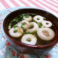 赤い電話's cooksnap of when they made いい香り♪かつお節と麩のお吸い物.