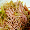 Wakanam's cooksnap of when they made もやしときゅうりとハムのサラダ.