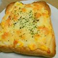YuzuKizu's cooksnap of when they made 簡単朝ごはん♡ エッグトースト.