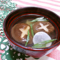 赤い電話's cooksnap of when they made おでん風大根としいたけのお吸い物.
