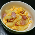 mof0124's cooksnap of when they made ポテトとウインナーのチーズ卵とじ.