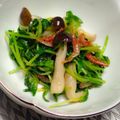 ☆PikKa☆'s cooksnap of when they made 桜海老ときのこのゴマ和え【作りおき】.