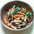 chie-zou88's cooksnap of when they made ★大根と人参のしそ昆布和え★.