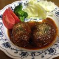 ぱこクッキィ's cooksnap of when they made 絶品☆煮込みチーズインハンバーグ♪.