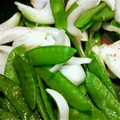 芋の葉's cooksnap of when they made あと一品♪超簡単！新玉ねぎと絹さや炒め.