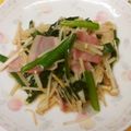 kaori5548's cooksnap of when they made ５分でもう一品！えのきとニラの味ポン炒め.