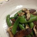 まーきー♪'s cooksnap of when they made しいたけスナップえんどう柚子こしょう炒め.