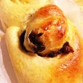 Halululuu's cooksnap of when they made ラム酒香る♪レーズンもこりんパン.