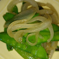 ☆★ＨＡＣＨＩ♪★☆'s cooksnap of when they made あと一品♪超簡単！新玉ねぎと絹さや炒め.