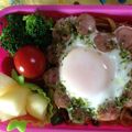 まよかぁさん's cooksnap of when they made ウインナーでハートの目玉焼き.