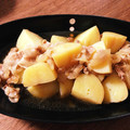 エル♀'s cooksnap of when they made 新ジャガ新タマネギで。春の肉じゃが.