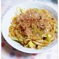 ＴＯＭＯＷＡＴ's cooksnap of when they made 材料３つ！誰でもできる簡単焼きうどん！.