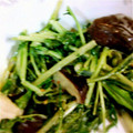 nanachi907's cooksnap of when they made 簡単！！水菜＆しいたけマヨ炒め♪.