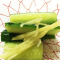 りくママかおり's cooksnap of when they made 母の味　きゅうり＋千切りしょうが　浅漬け.