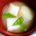 crystaI's cooksnap of when they made 絹さやと麩の味噌汁.