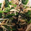 garden34's cooksnap of when they made ほうれん草としめじのピリ辛和え.