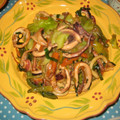 KAERU915's cooksnap of when they made イカと野菜のにんにくマヨ炒め.