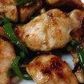 なやめるHANA's cooksnap of when they made 鶏胸肉と細切りピーマンの塩こんぶ炒め.