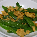 NIKEあかね's cooksnap of when they made お母さんの味☆きぬさやと卵の炒め物.