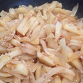 めりーがっつさぶ's cooksnap of when they made 絶品♪簡単♪挽肉新ジャガ芋焼肉のタレ炒め.