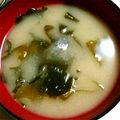 crystaI's cooksnap of when they made 高血圧に☆玉ねぎと若布の味噌汁.