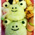 ハルココア's cooksnap of when they made 子供が喜ぶ弁当☆かえるトリオおにぎり.
