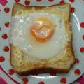 るらちゃん's cooksnap of when they made ズボラ☆目玉焼きトースト.