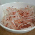サーフブレイド's cooksnap of when they made 新玉ねぎと鮭の和え物.