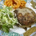 はらぺこ青虫's cooksnap of when they made 肉汁ジューシー☆ハンバーグ.