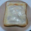 こうママ♡'s cooksnap of when they made 簡単★ケチャマヨチーズトースト.